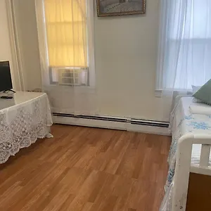 A Big In Queens Guest house New York